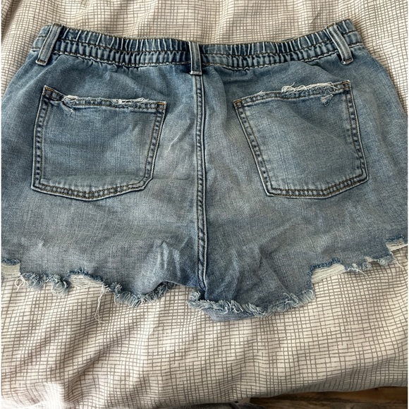 Aerie daydream slouchy distressed denim cut of shortS NO OFFERS. FINAL PRICE - Picture 8 of 9